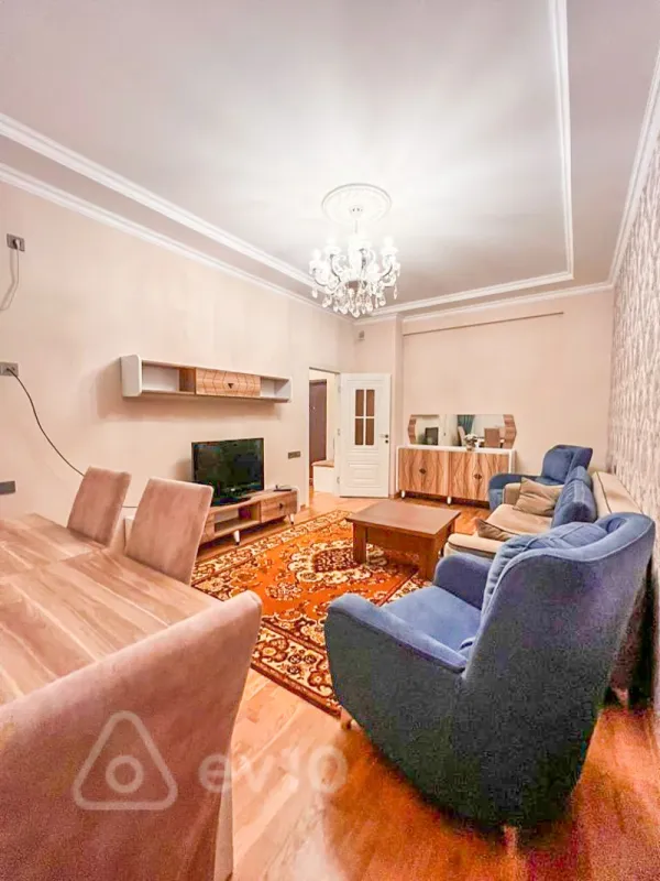 Kirayə verilir 2 otaqlı yeni tikili 75 m²