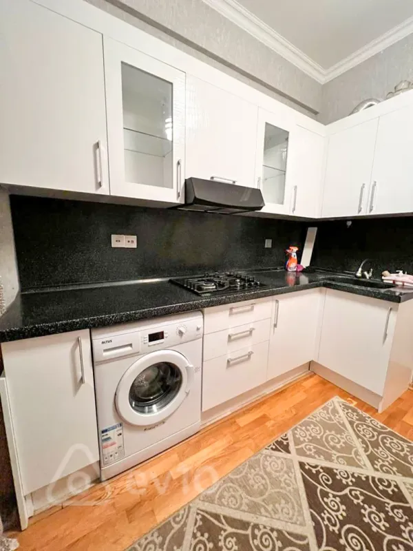 Kirayə verilir 2 otaqlı yeni tikili 75 m²