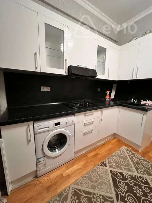 Kirayə verilir 2 otaqlı yeni tikili 75 m²