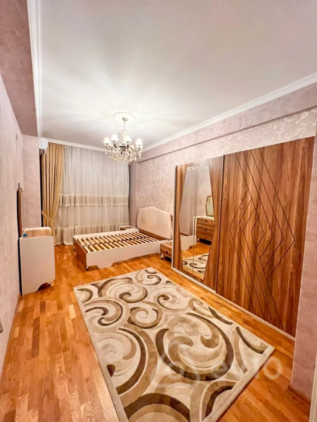 Kirayə verilir 2 otaqlı yeni tikili 75 m²