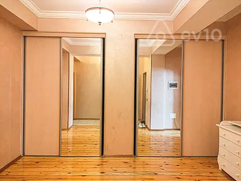 Kirayə verilir 2 otaqlı yeni tikili 100 m²