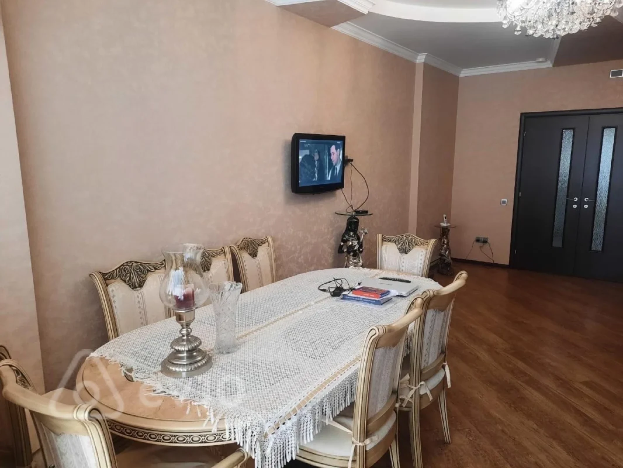 Kirayə verilir 3 otaqlı yeni tikili 155 m²