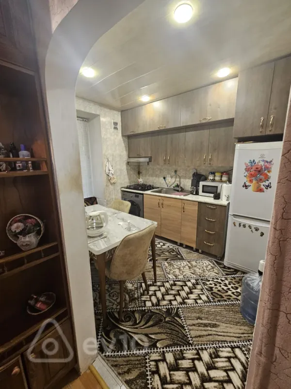 Satılır 3 otaqlı köhnə tikili 63.4 m²