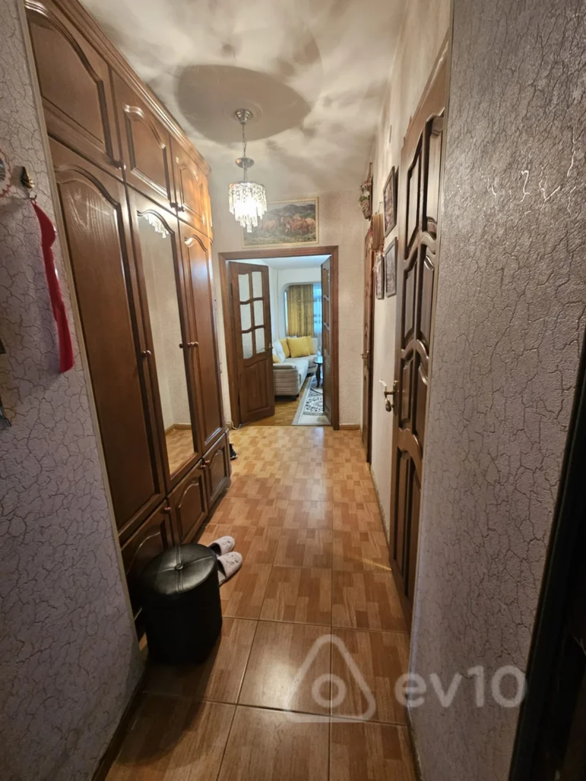 Satılır 3 otaqlı köhnə tikili 63.4 m²