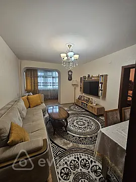 Satılır 3 otaqlı köhnə tikili 63.4 m²