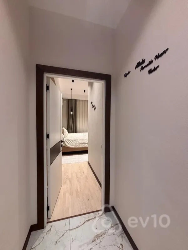 Satılır 4 otaqlı yeni tikili 136 m²