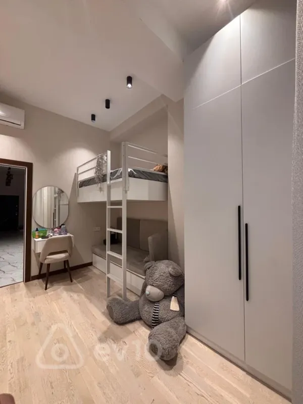 Satılır 4 otaqlı yeni tikili 136 m²