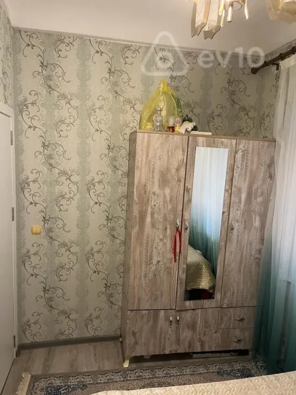 Kirayə verilir 2 otaqlı köhnə tikili 40 m²