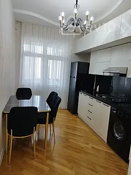 Kirayə verilir 3 otaqlı yeni tikili 100 m²