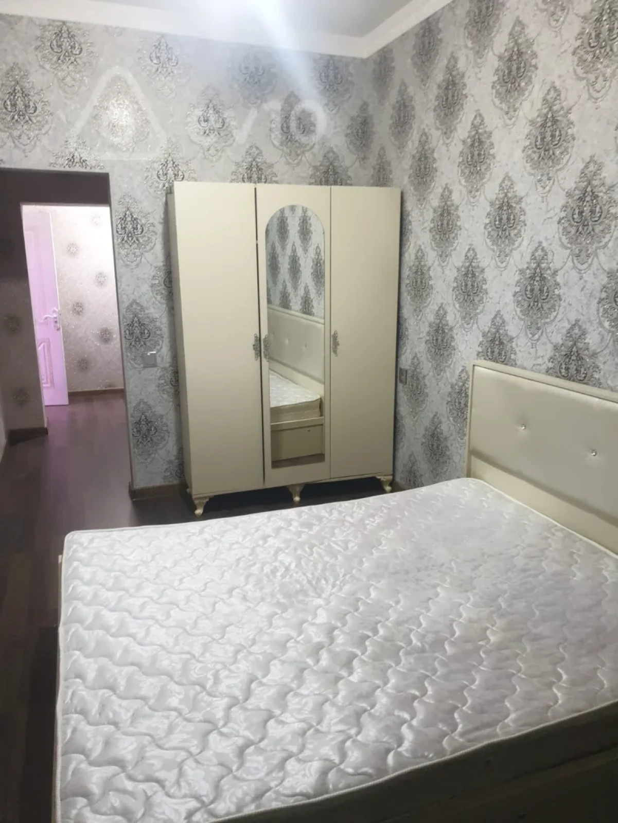 Kirayə verilir 3 otaqlı yeni tikili 87 m²