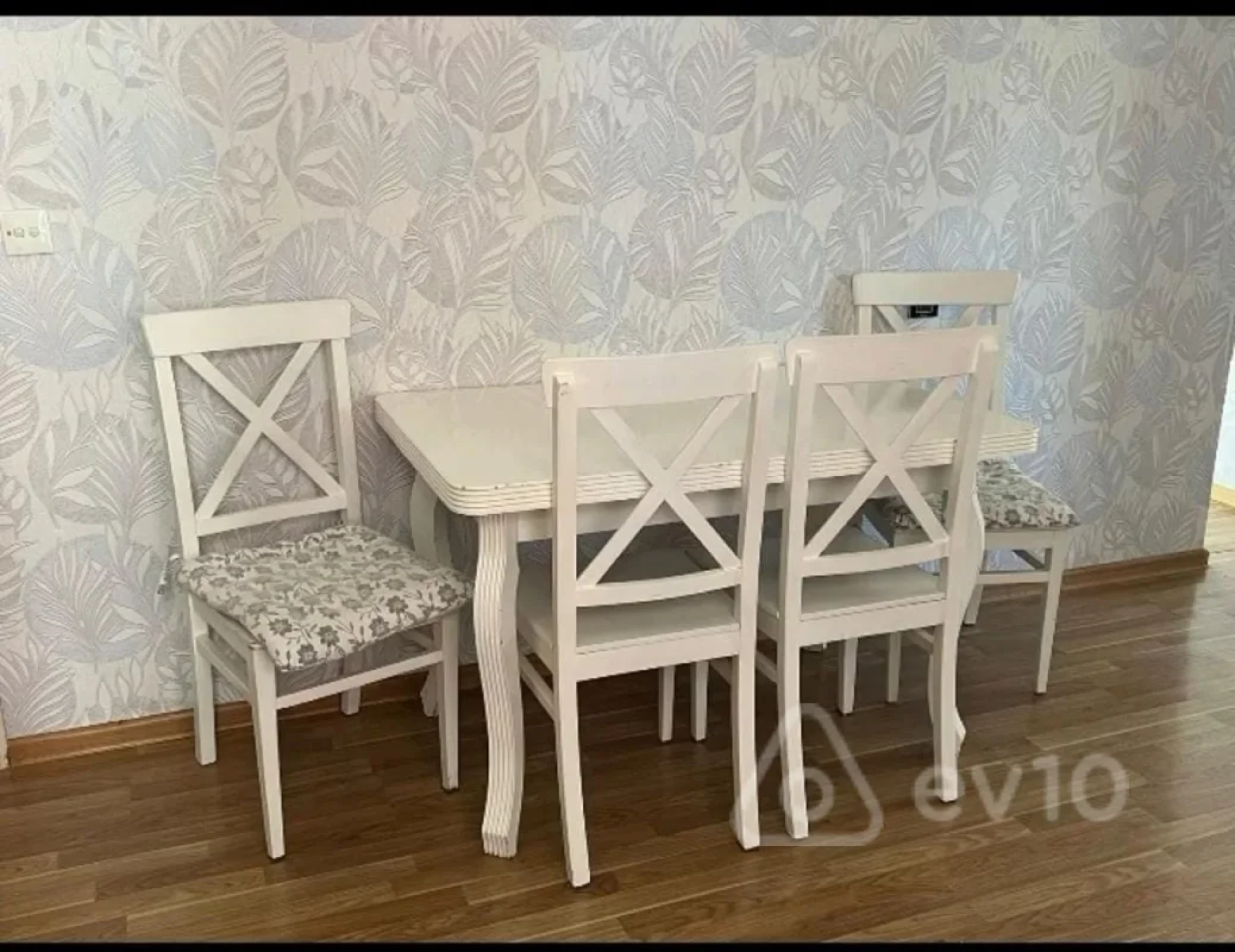 Satılır 1 otaqlı köhnə tikili 32 m²