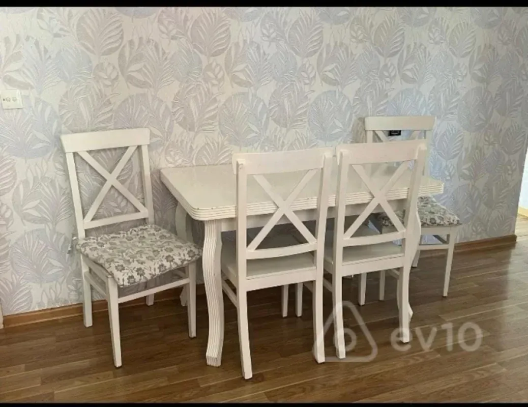 Satılır 1 otaqlı köhnə tikili 32 m²