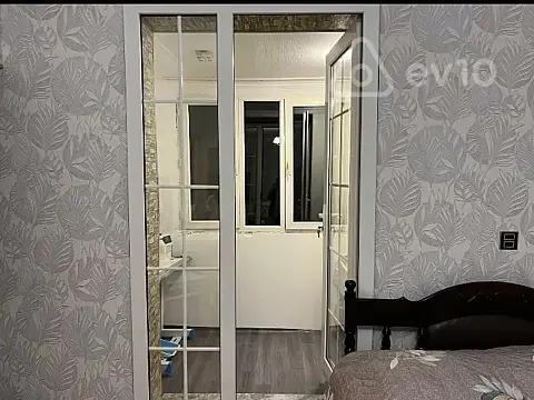 Satılır 1 otaqlı köhnə tikili 32 m²
