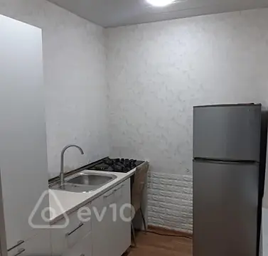 Satılır 1 otaqlı köhnə tikili 32 m²