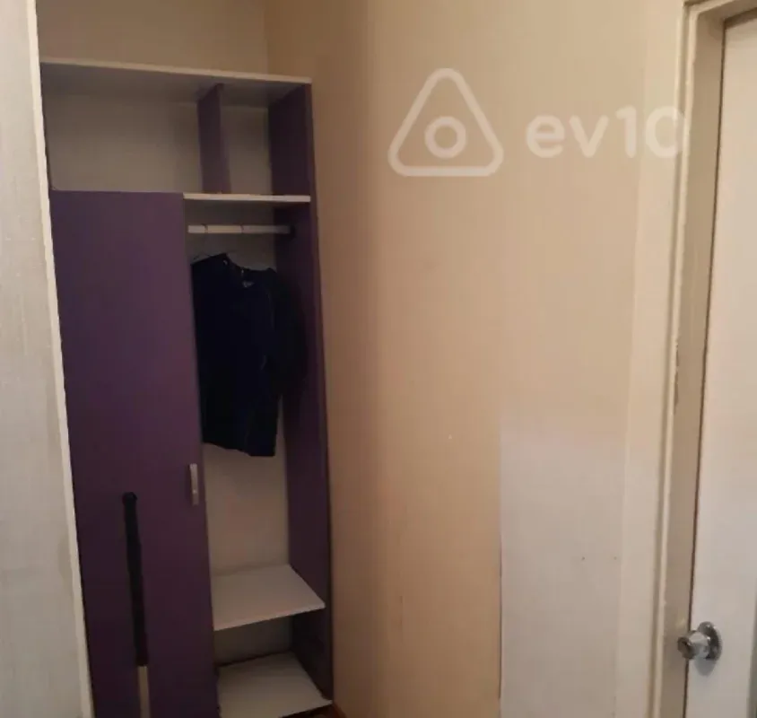 Satılır 1 otaqlı köhnə tikili 32 m²