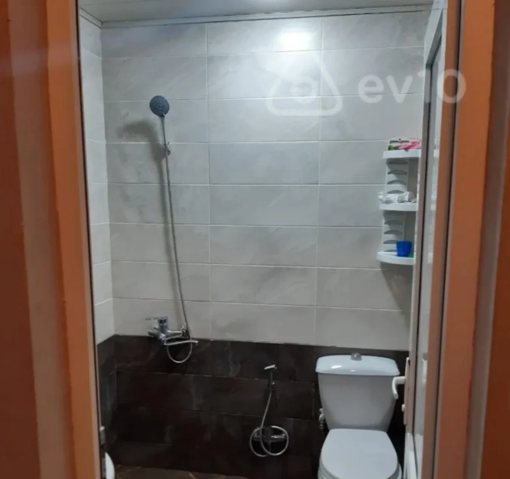 Satılır 1 otaqlı köhnə tikili 32 m²