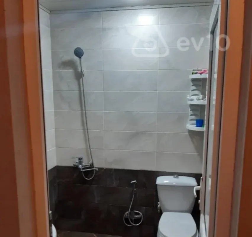 Satılır 1 otaqlı köhnə tikili 32 m²