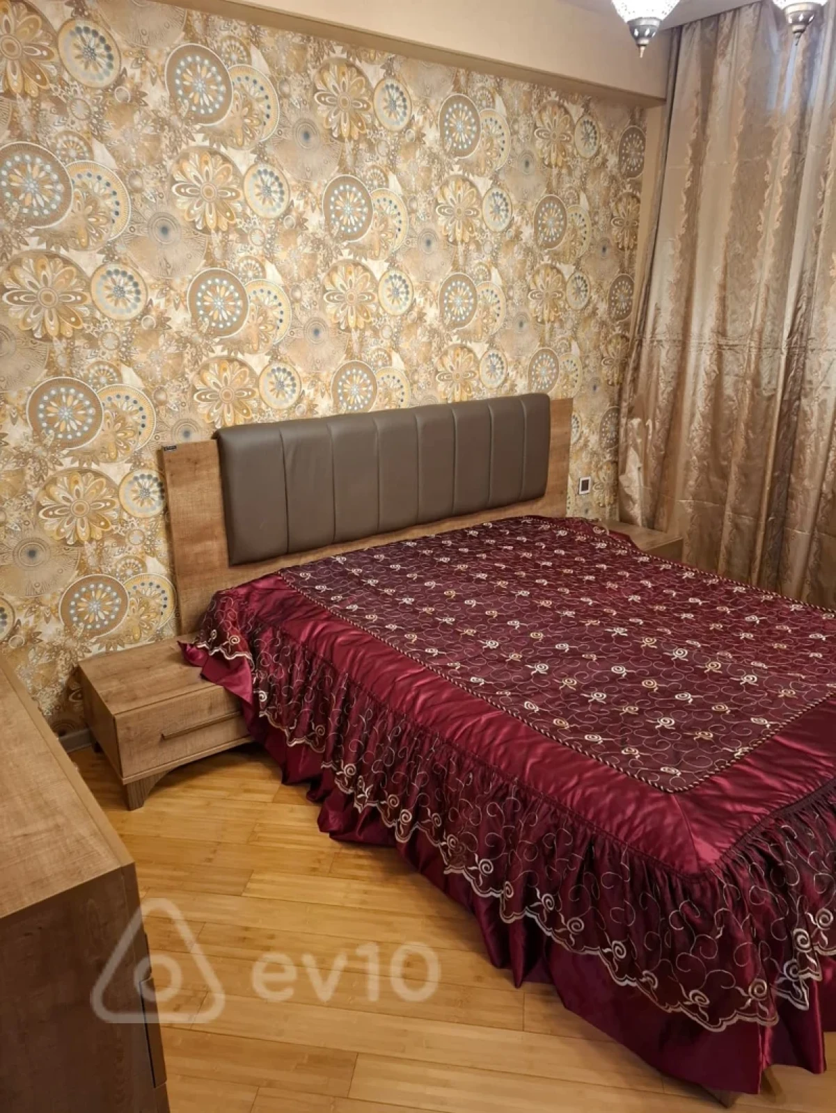 Kirayə verilir 2 otaqlı yeni tikili 70 m²