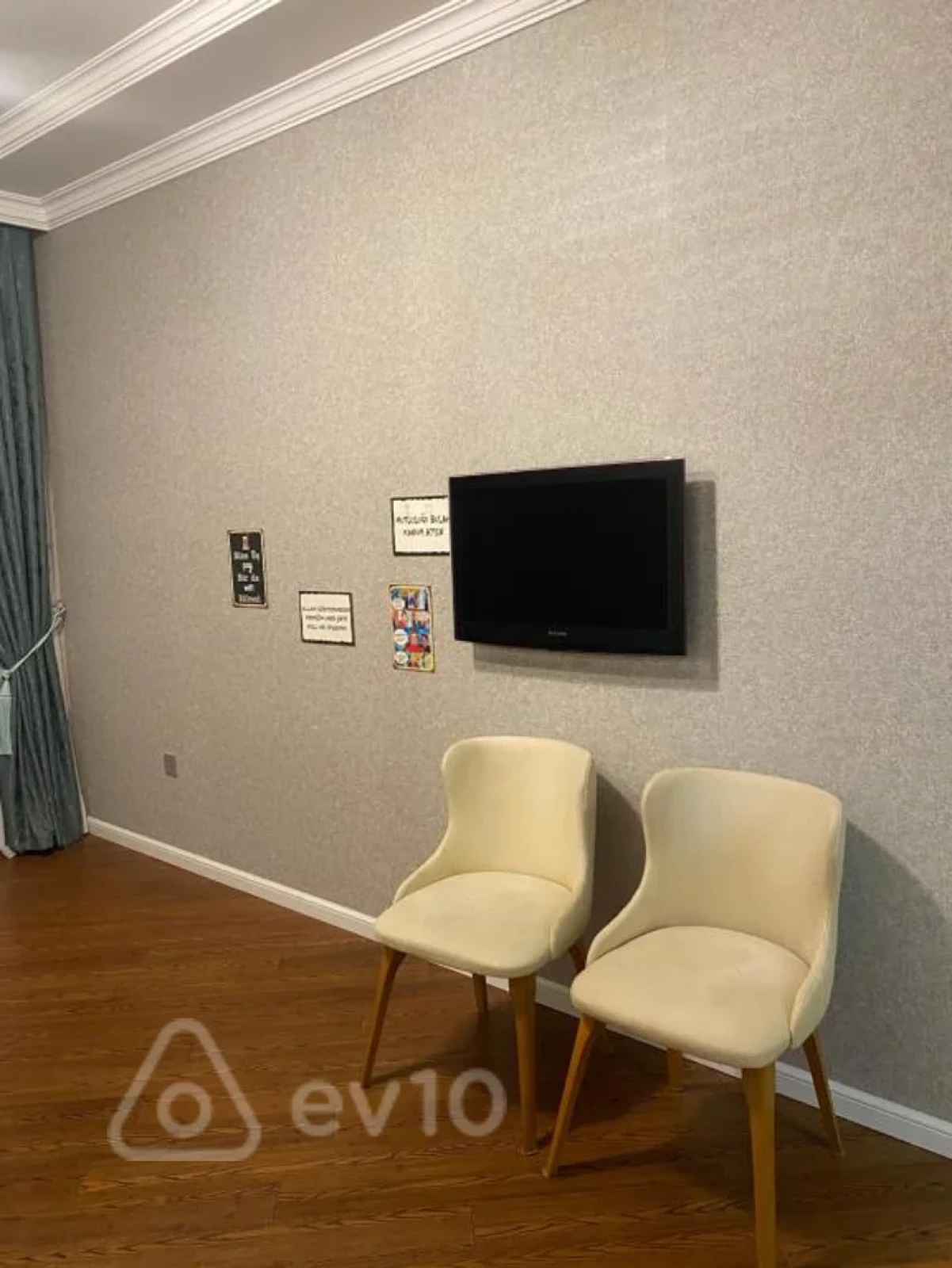 Kirayə verilir 3 otaqlı yeni tikili 140 m²