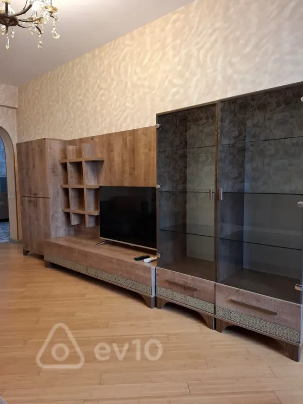 Kirayə verilir 2 otaqlı yeni tikili 65 m²