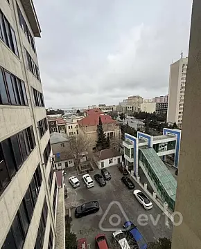 Satılır 2 otaqlı köhnə tikili 45 m²