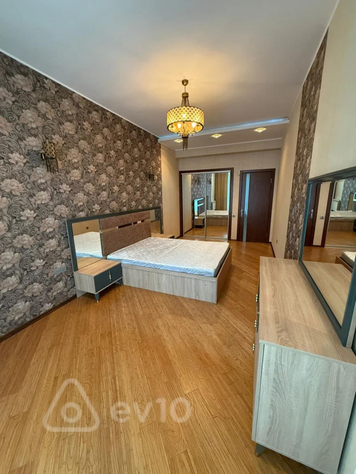 Kirayə verilir 3 otaqlı yeni tikili 115 m²