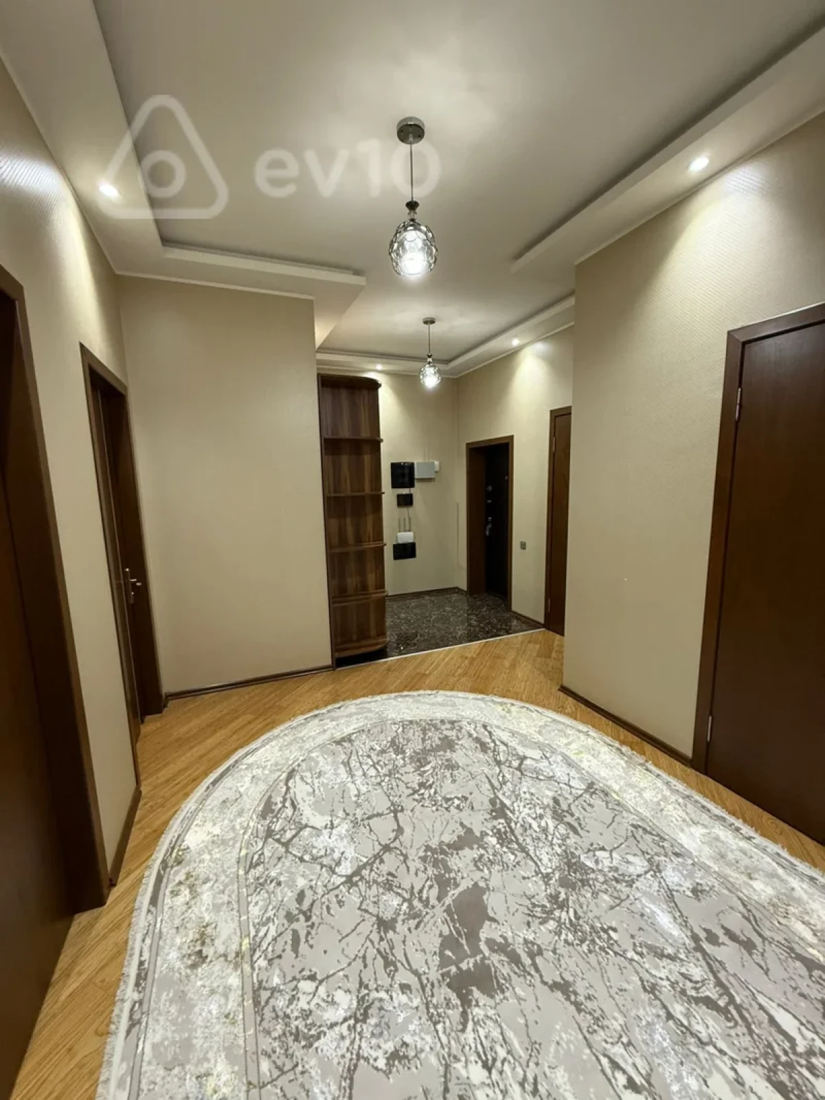 Kirayə verilir 3 otaqlı yeni tikili 115 m²