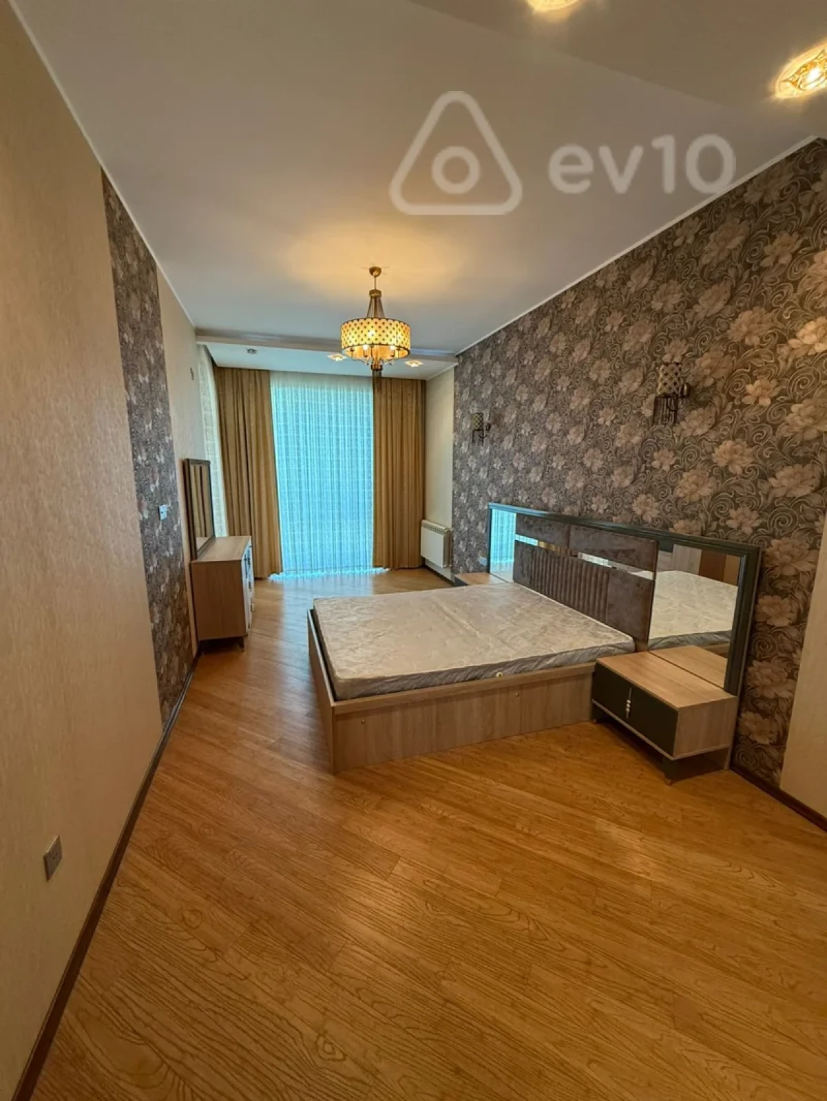 Kirayə verilir 3 otaqlı yeni tikili 115 m²