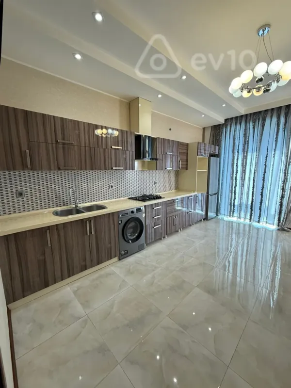 Kirayə verilir 3 otaqlı yeni tikili 115 m²