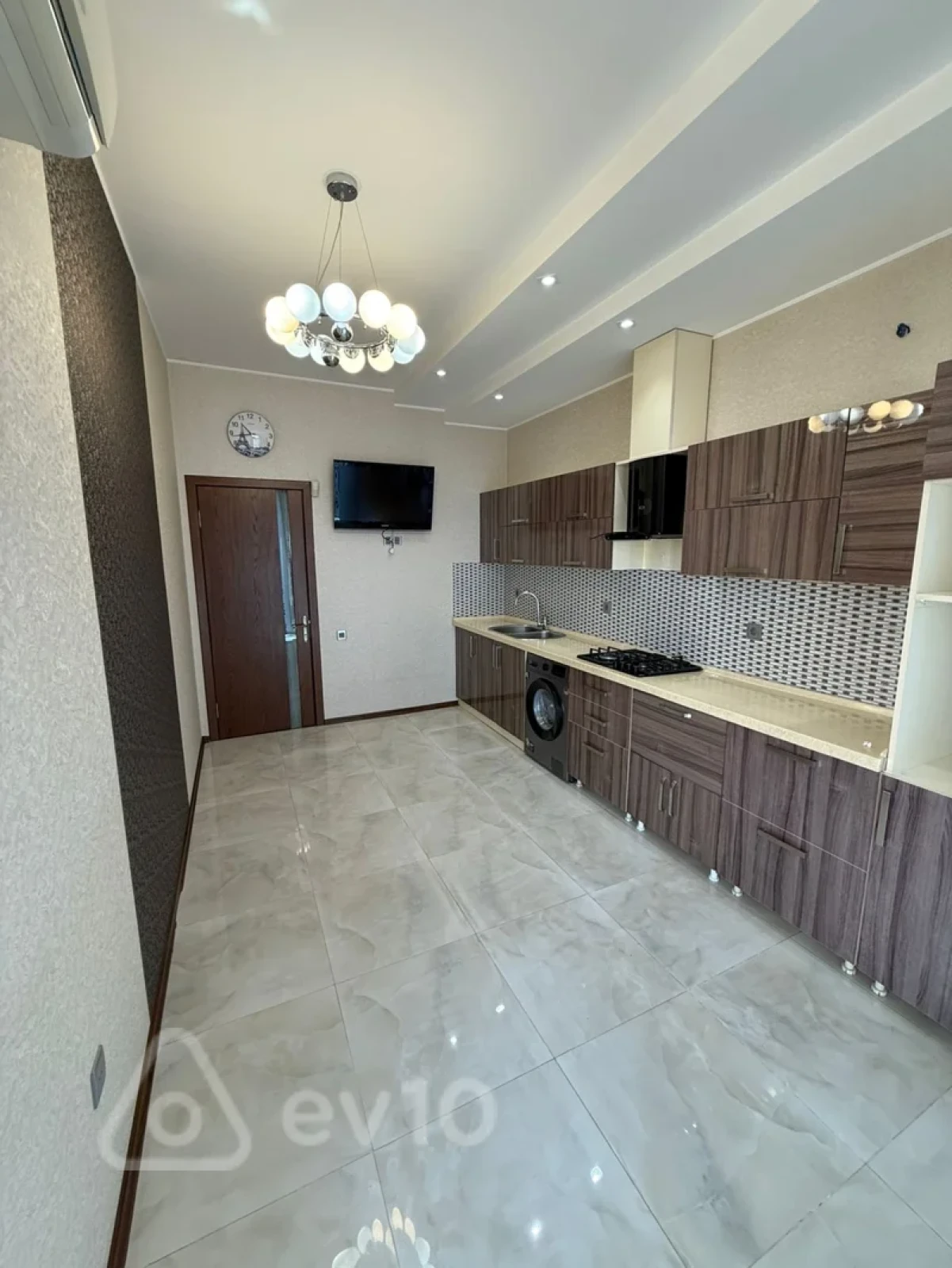 Kirayə verilir 3 otaqlı yeni tikili 115 m²