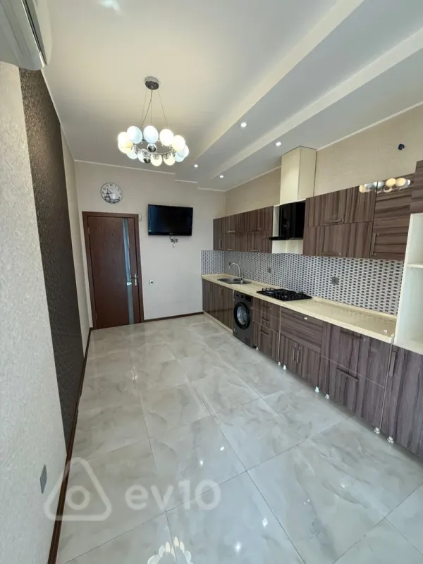 Kirayə verilir 3 otaqlı yeni tikili 115 m²