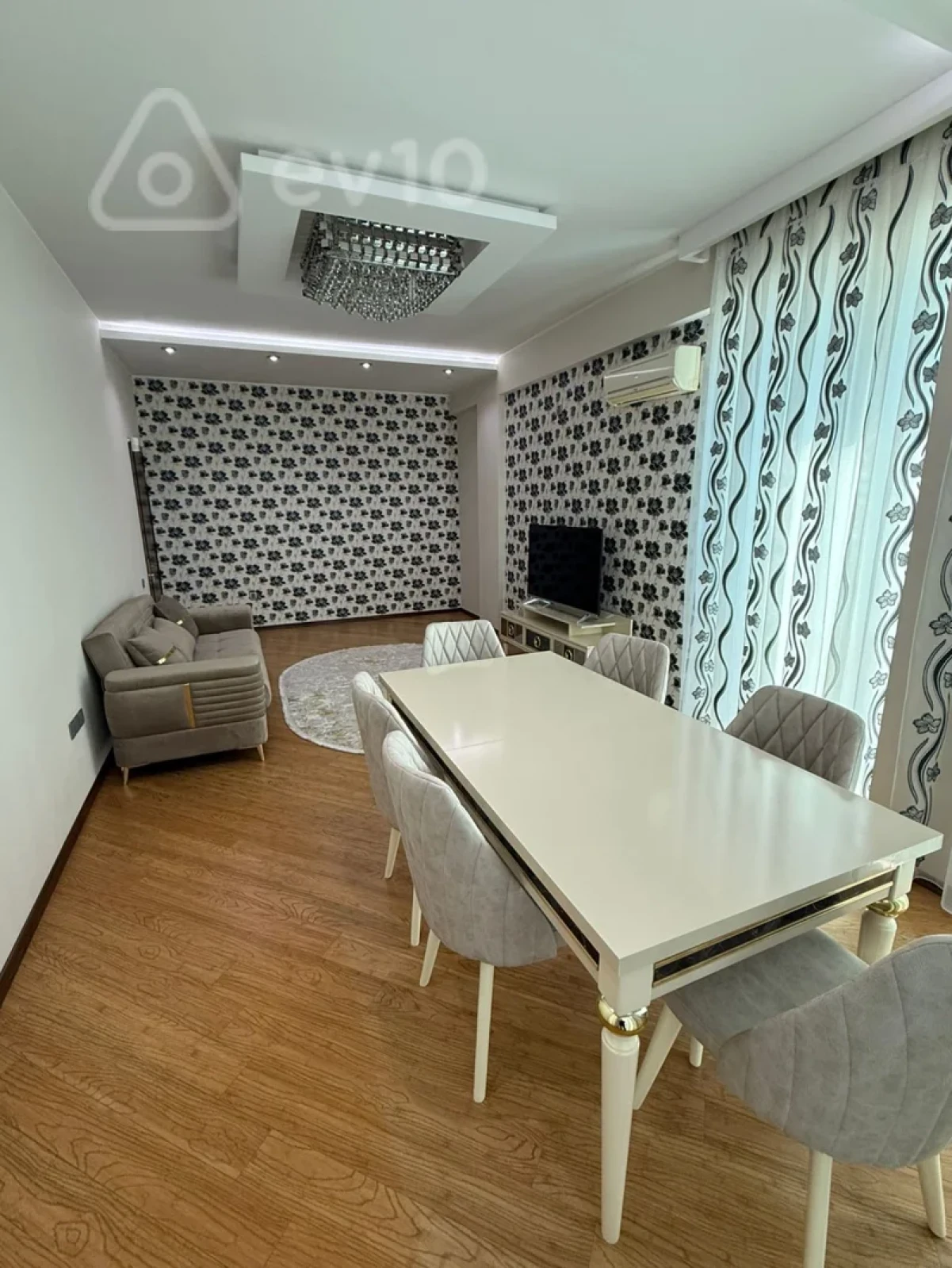 Kirayə verilir 3 otaqlı yeni tikili 115 m²