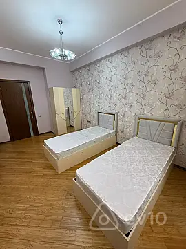 Kirayə verilir 3 otaqlı yeni tikili 115 m²