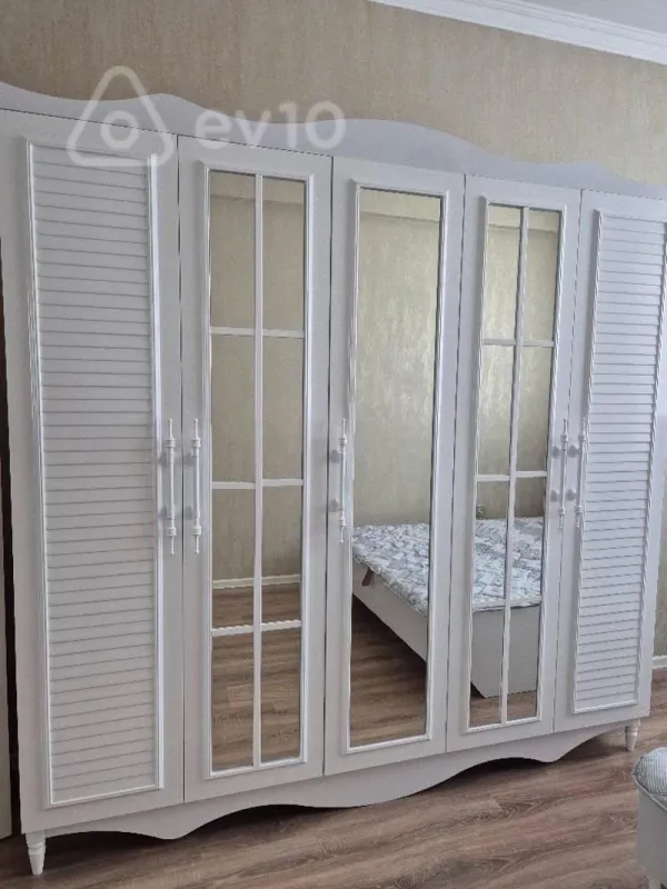 Kirayə verilir 3 otaqlı yeni tikili 85 m²