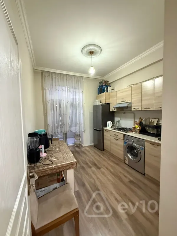 Kirayə verilir 3 otaqlı yeni tikili 85 m²