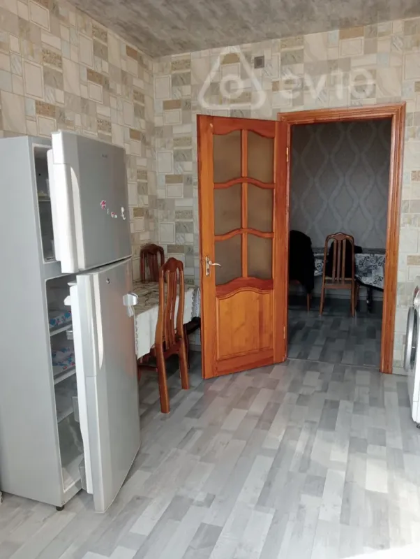 Kirayə verilir 3 otaqlı yeni tikili 100 m²
