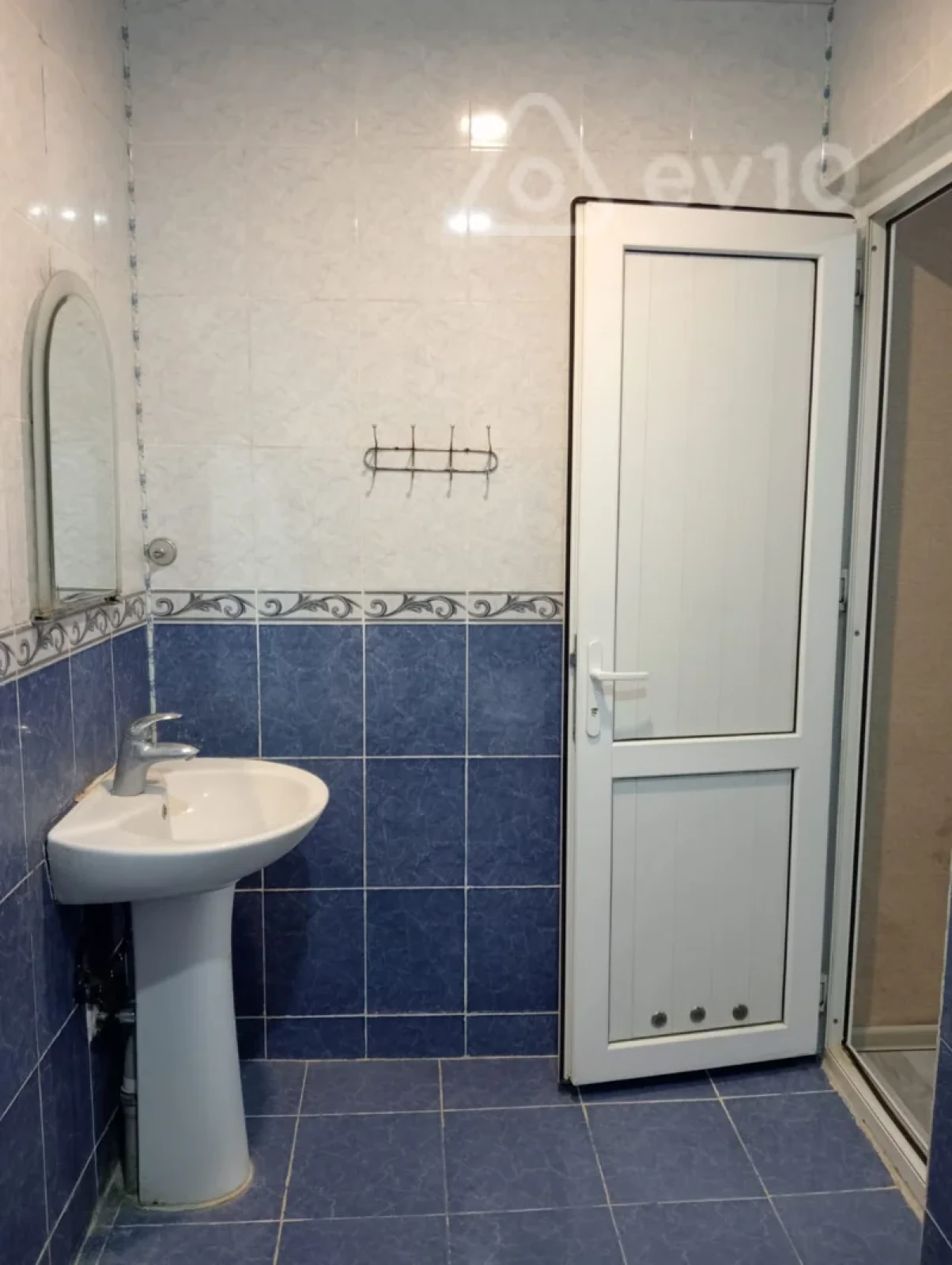 Kirayə verilir 3 otaqlı yeni tikili 100 m²