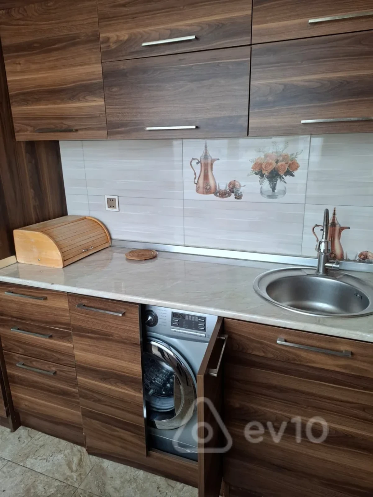 Kirayə verilir 2 otaqlı yeni tikili 65 m²