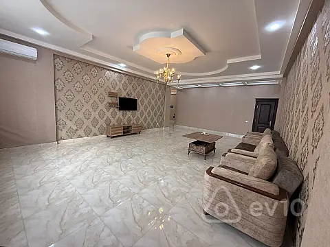 Kirayə verilir 3 otaqlı yeni tikili 172 m²