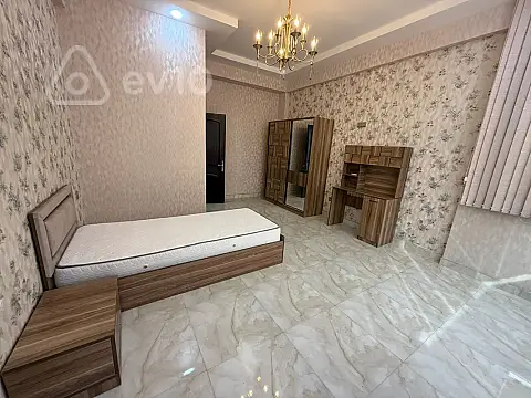 Kirayə verilir 3 otaqlı yeni tikili 172 m²