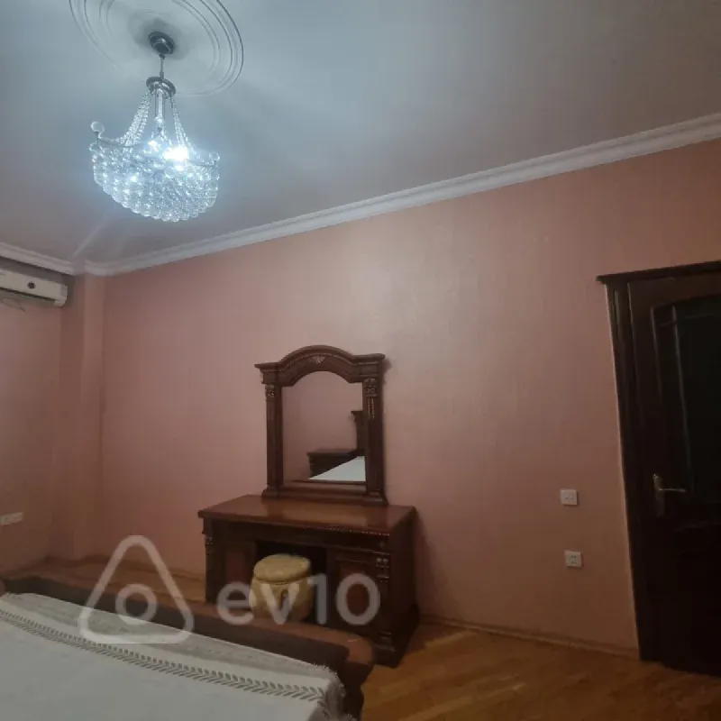 Kirayə verilir 2 otaqlı yeni tikili 110 m²