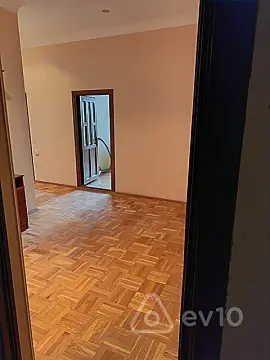 Kirayə verilir 2 otaqlı yeni tikili 80 m²