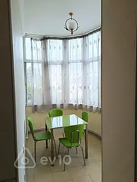 Kirayə verilir 2 otaqlı yeni tikili 80 m²