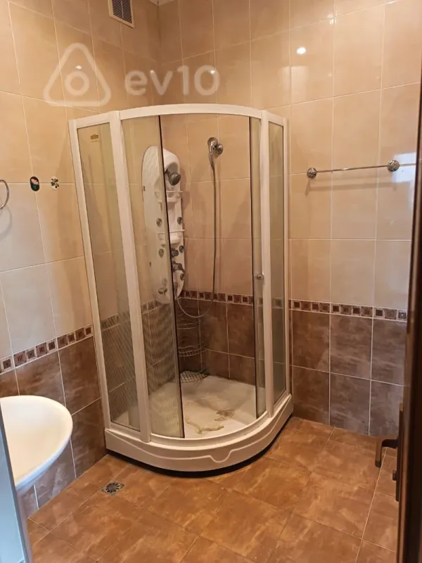 Kirayə verilir 2 otaqlı yeni tikili 80 m²