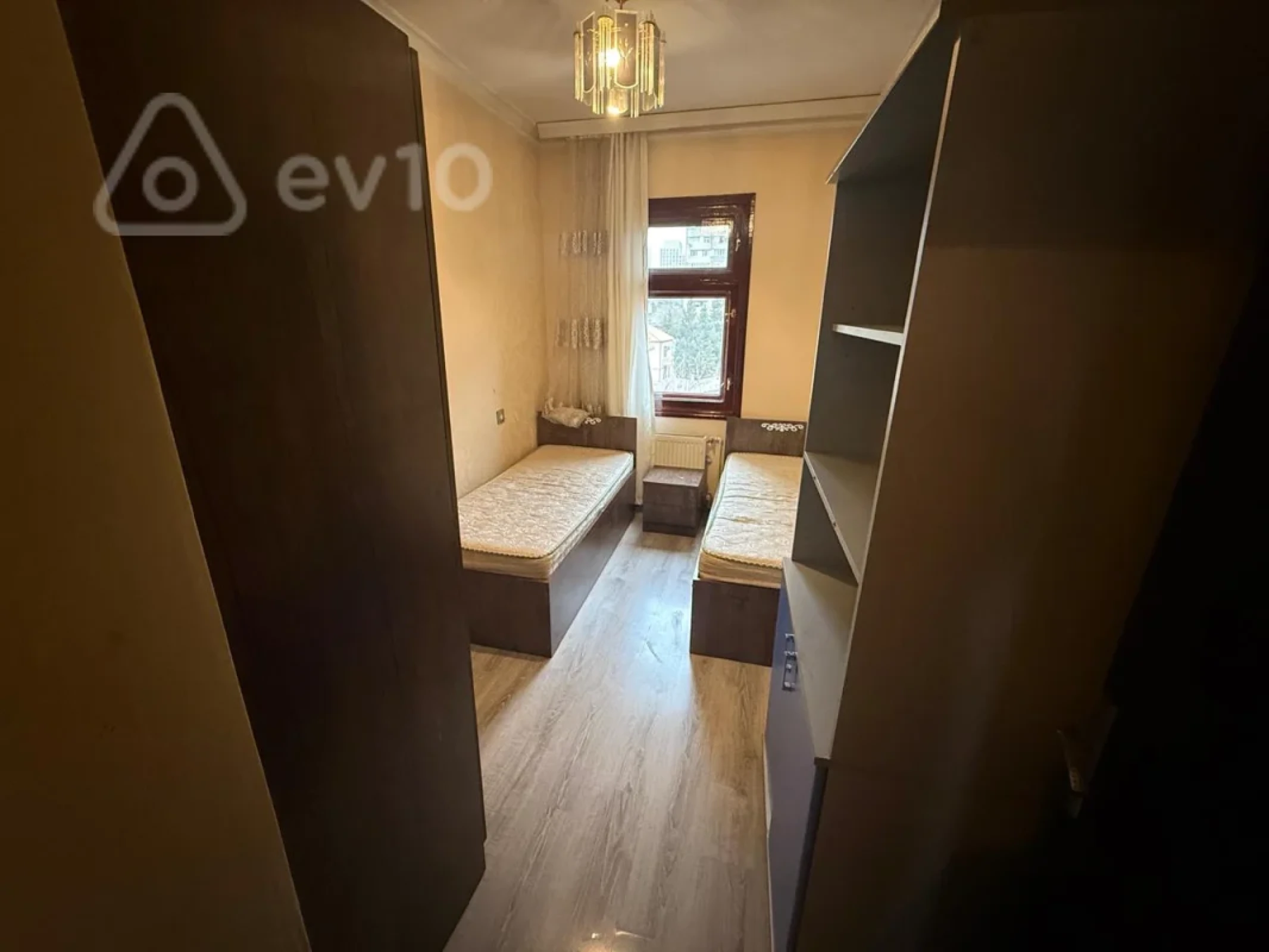 Kirayə verilir 3 otaqlı köhnə tikili 80 m²