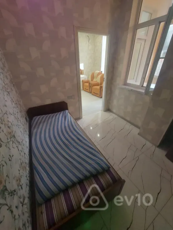 Kirayə verilir 3 otaqlı yeni tikili 42 m²