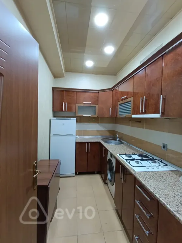 Kirayə verilir 2 otaqlı yeni tikili 70 m²