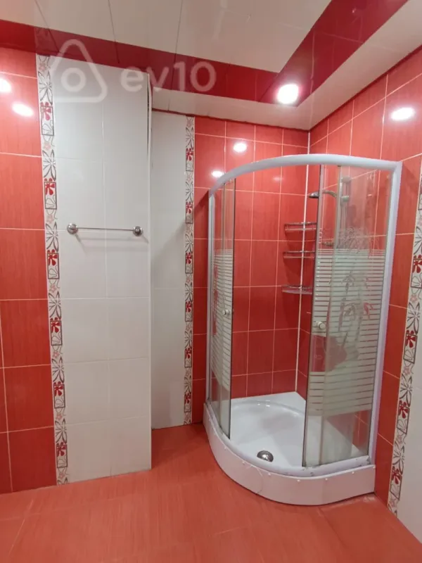 Kirayə verilir 2 otaqlı yeni tikili 70 m²