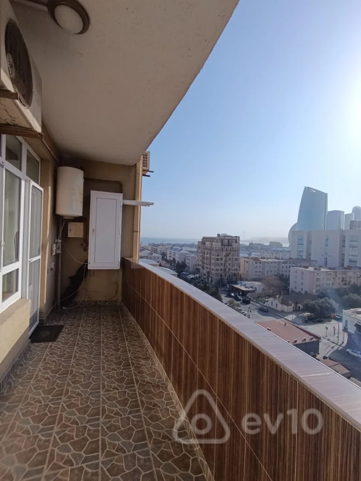 Kirayə verilir 2 otaqlı yeni tikili 70 m²