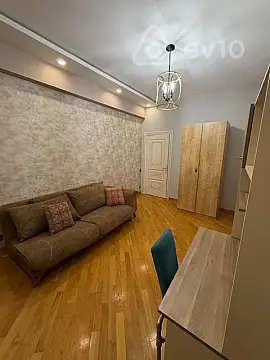 Kirayə verilir 3 otaqlı yeni tikili 120 m²